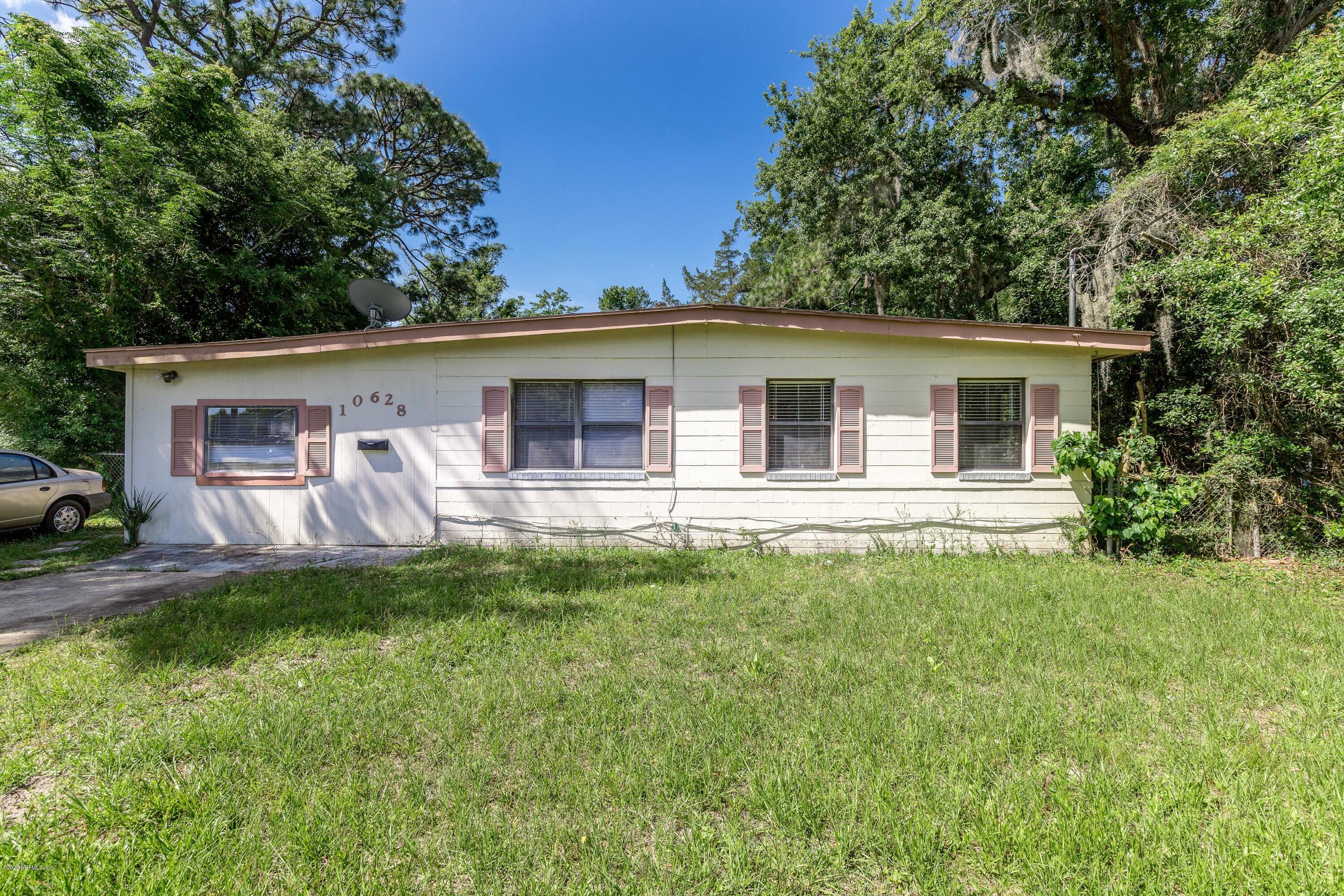 Property Photo:  10628 Wake Forest Avenue  FL 32218 