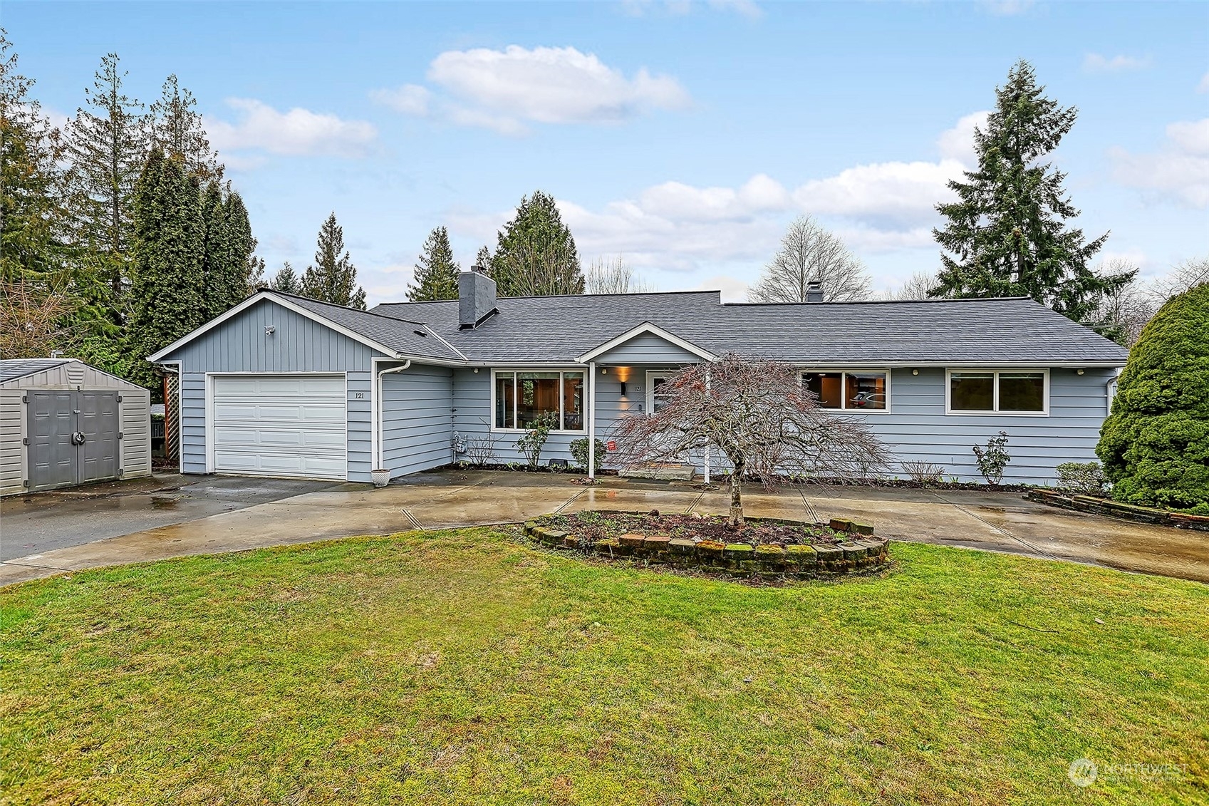Property Photo: 121 Union Avenue SE WA 98059