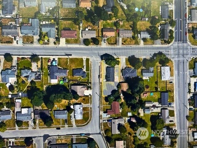 Property Photo:  810 N 21st Street  WA 98273 