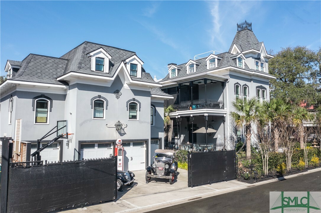Property Photo: 15 W 37th Street GA 31401