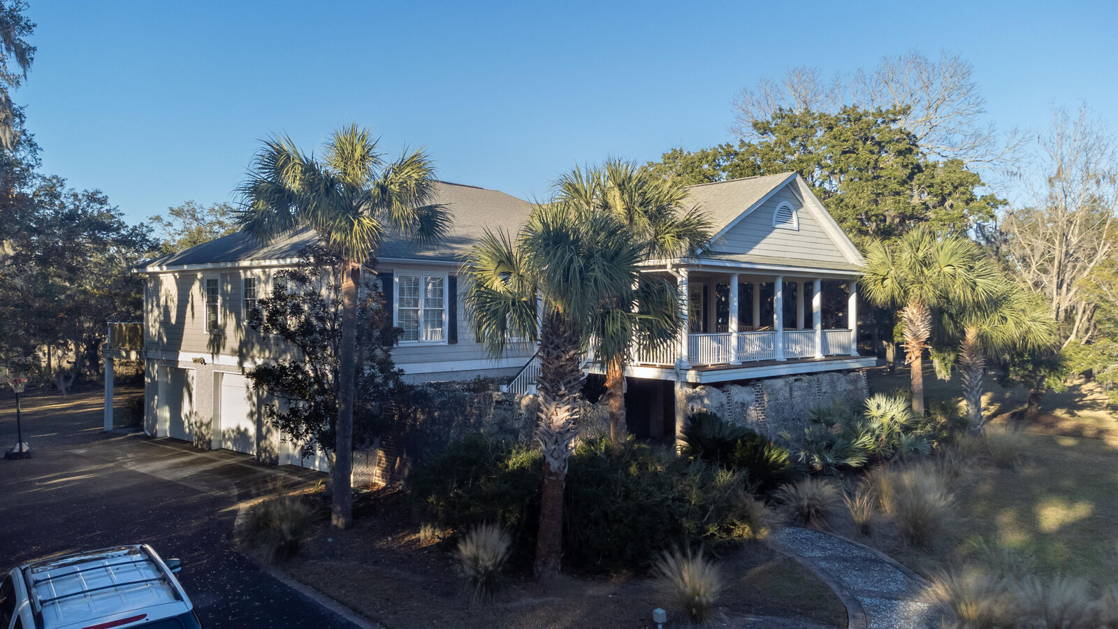 Property Photo:  2411 Kemway Road  SC 29455 