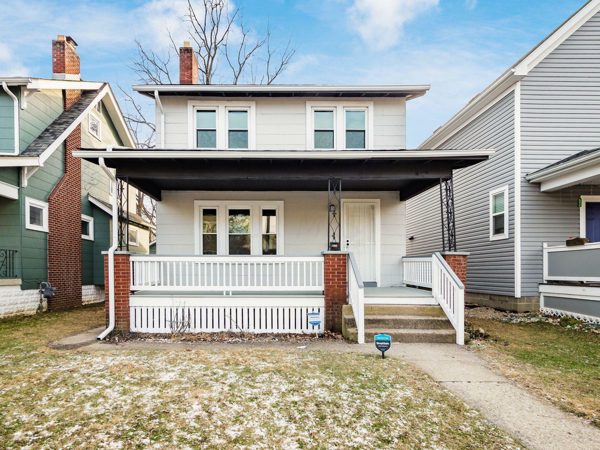 Property Photo:  811 Stewart Avenue  OH 43206 