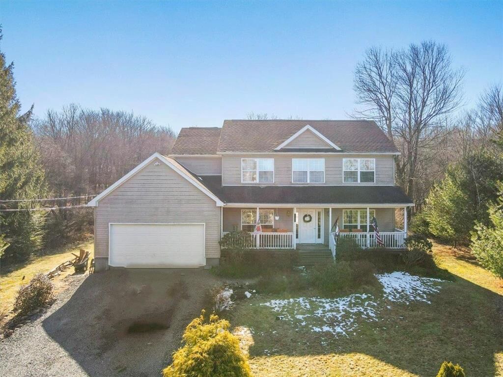 Property Photo: 36 Chapman Circle PA 18210
