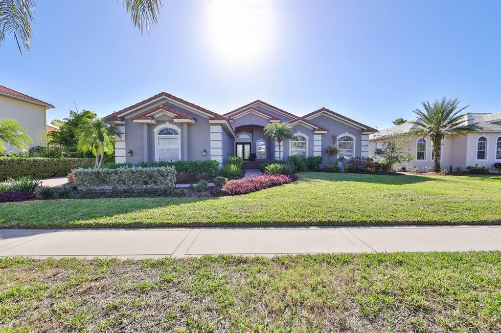 Property Photo:  6402 Rubia Circle  FL 33572 