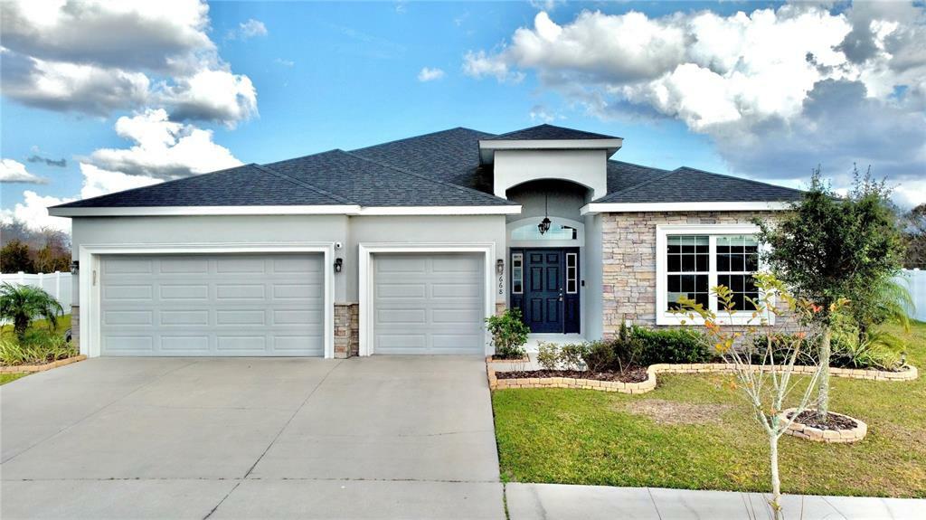 Property Photo: 3668 Peregrine Way FL 33811