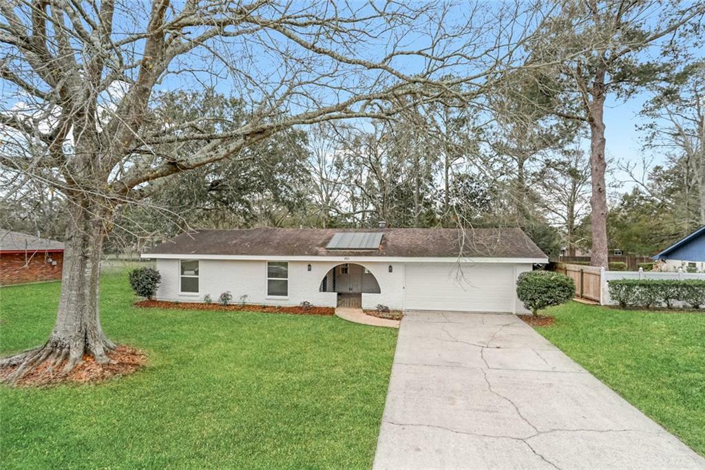 Property Photo:  351 Huntington Drive  LA 70458 