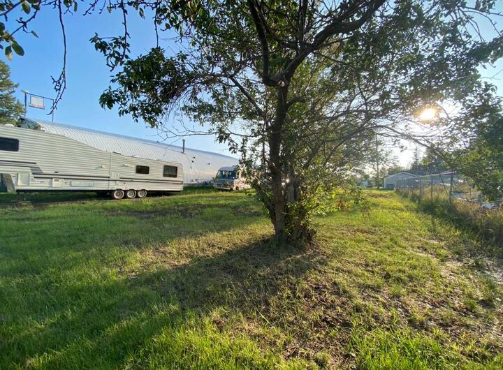 Property Photo: 4732 51 Street AB T0H 3A0