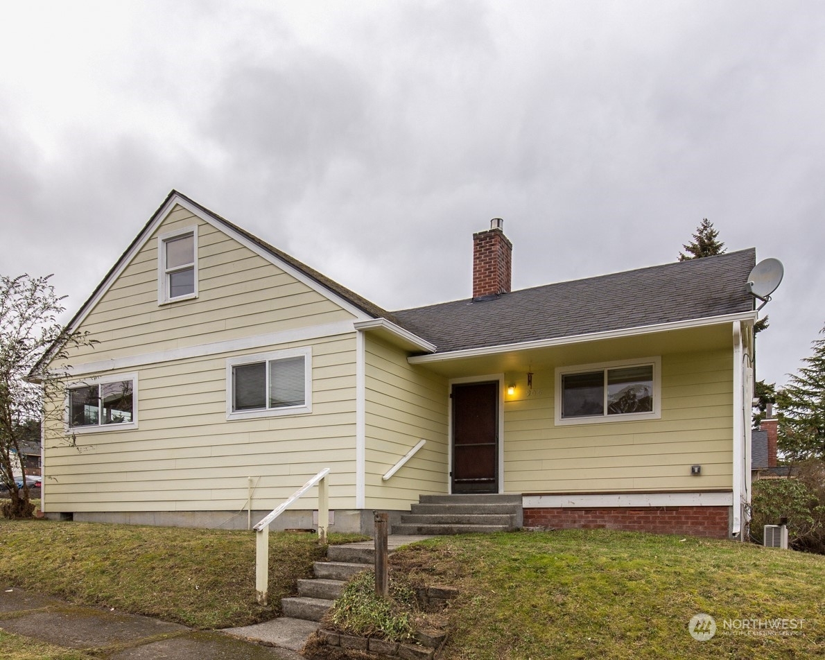 Property Photo:  906 S Washington Street  WA 98362 