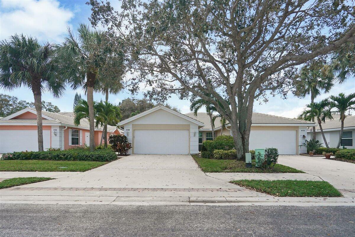 Property Photo: 4108 Old Oak Drive FL 33410