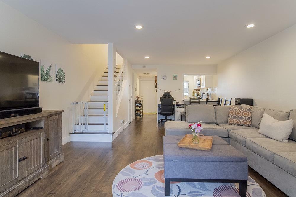 Property Photo:  260 West Dunne Avenue 18  CA 95037 