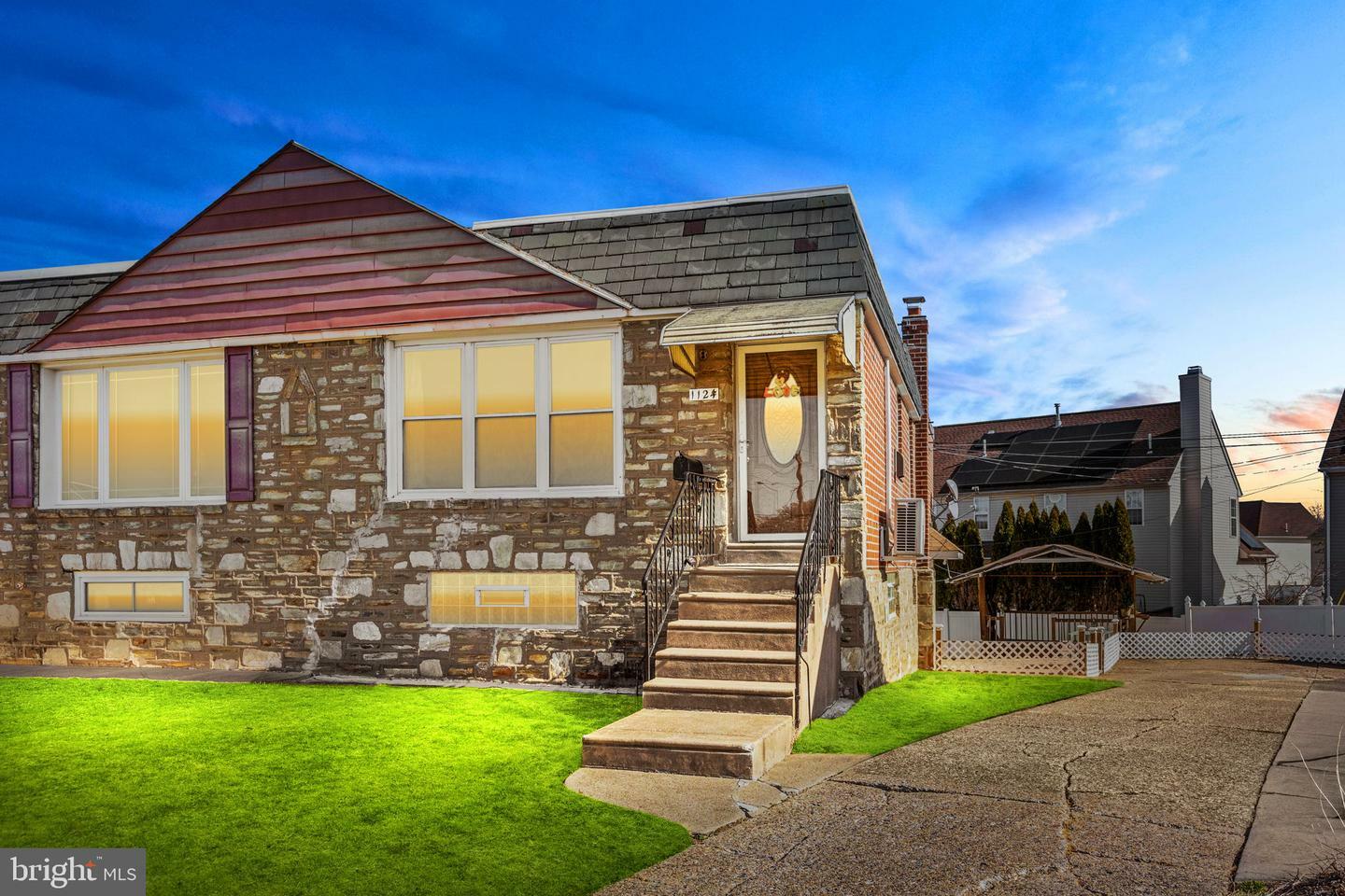 Property Photo:  1124 Griffith Street  PA 19111 