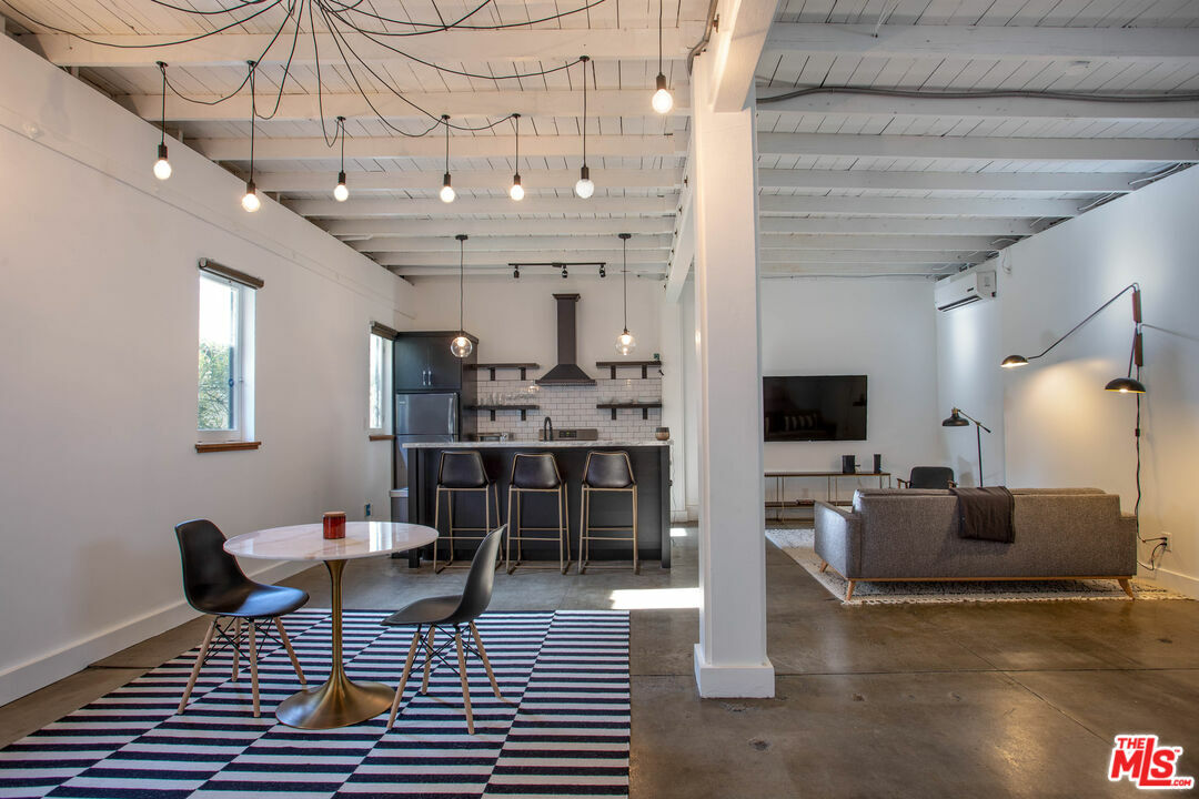 Property Photo: 748 N Citrus Ave CA 90038
