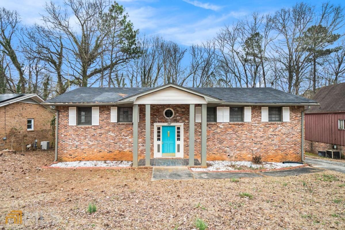 Property Photo:  5710 Montilly Circle  GA 30349 