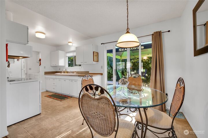 Property Photo: 402 N Clara Street WA 98223