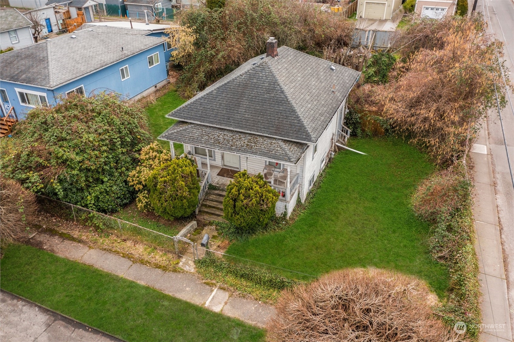 Property Photo:  503 S Donovan Street  WA 98108 