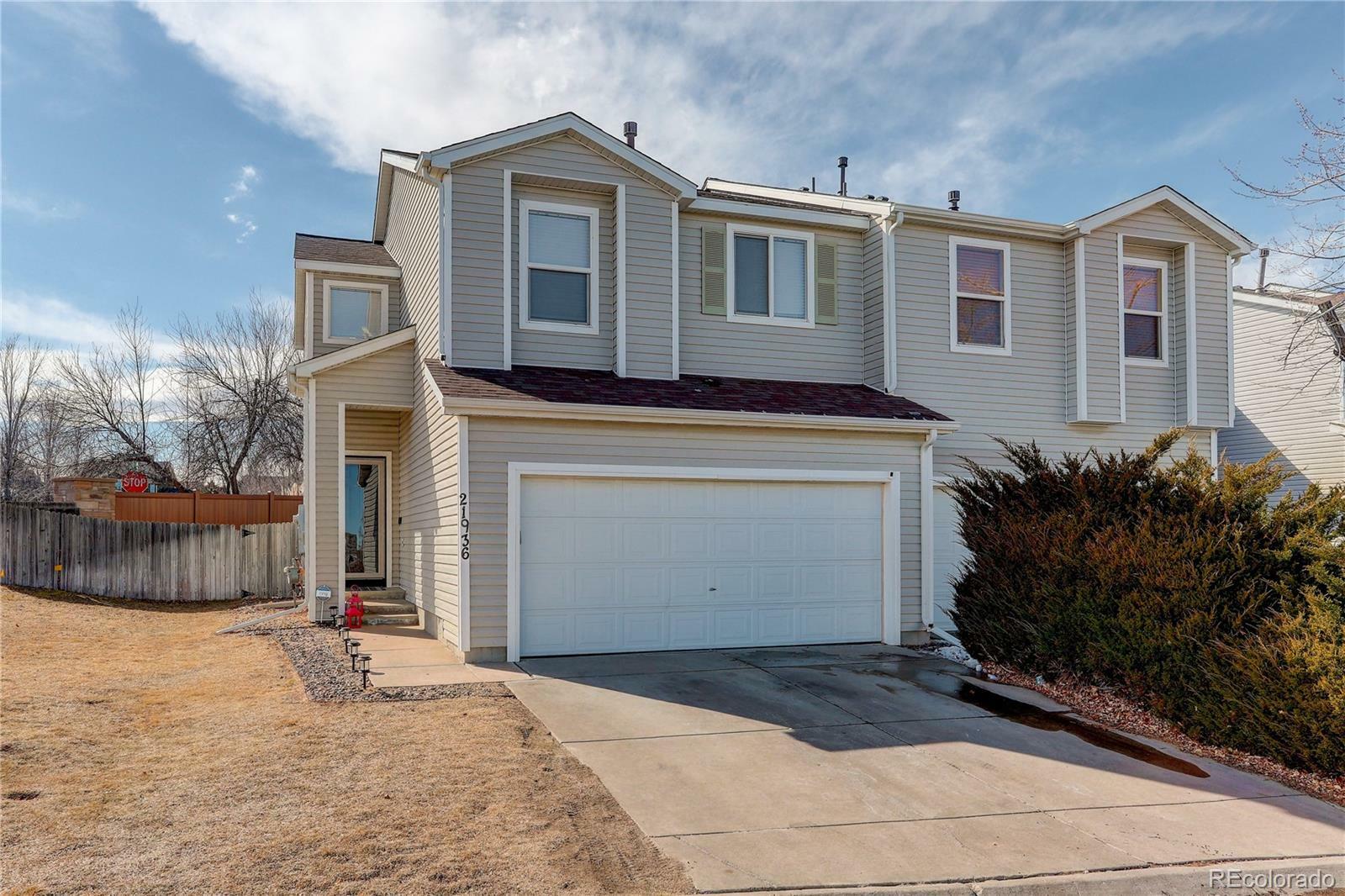 Property Photo:  21936 E Crestline Place  CO 80015 