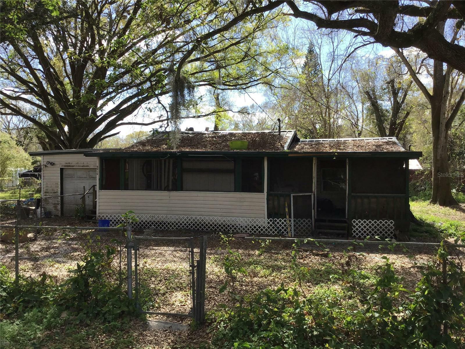 Property Photo: 6919 Waycross Avenue FL 33619
