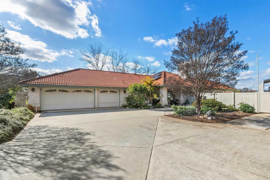 Property Photo:  9386 Spencer Court  CA 92040 