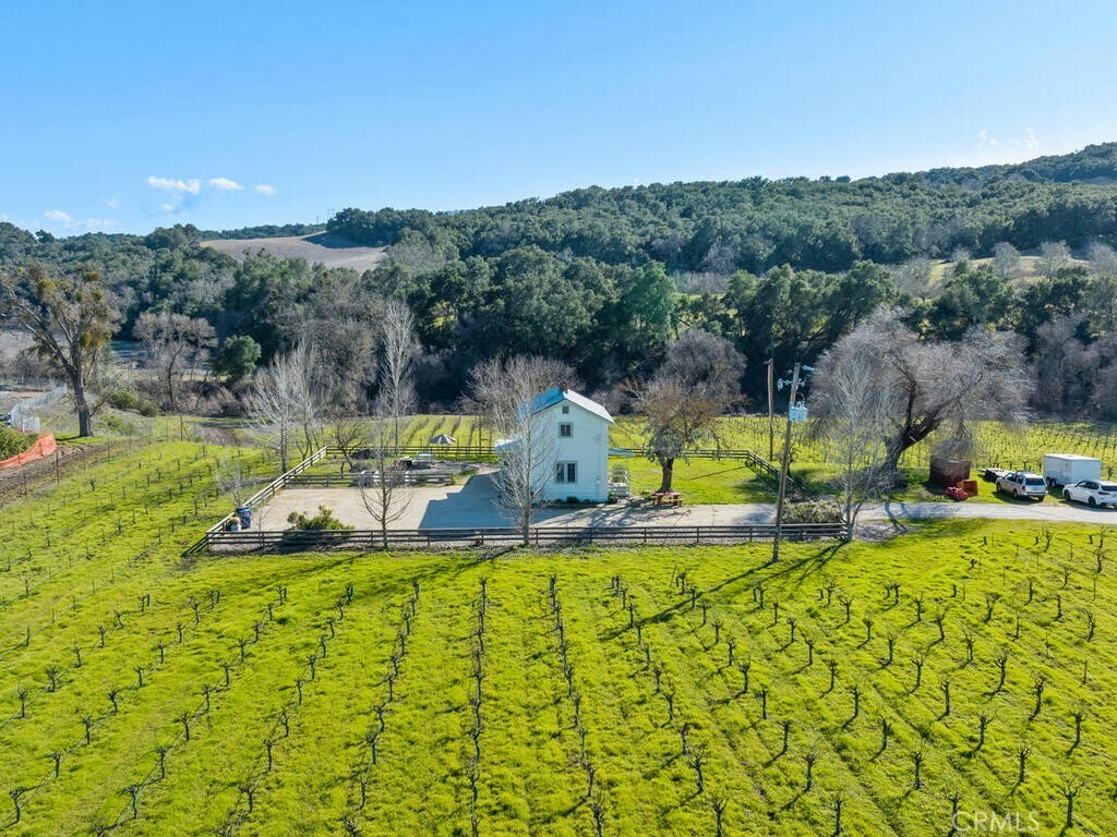 Property Photo:  1651 Plum Orchard Lane  CA 93465 