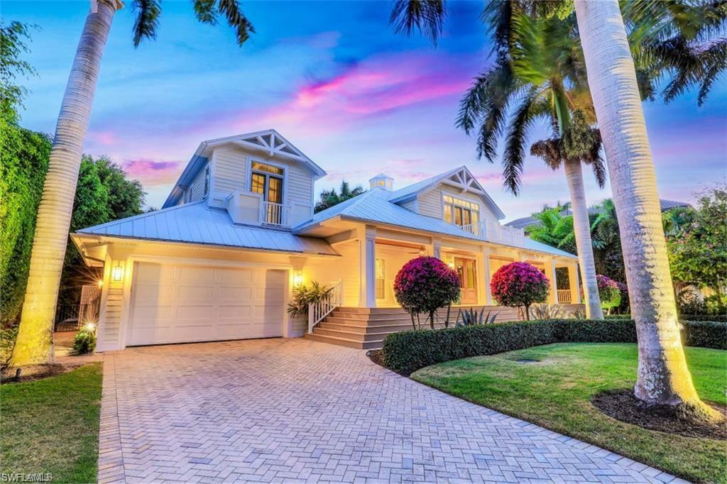 Property Photo: 154 4th Ave N FL 34102