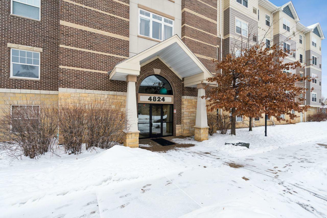Property Photo:  4824 E 53rd Street 202  MN 55417 