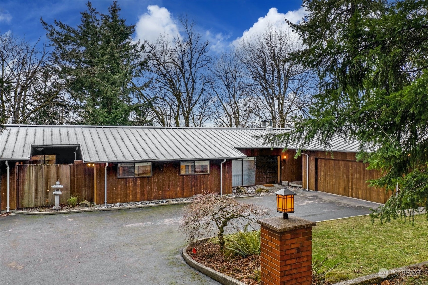 Property Photo:  737 Wynwood Drive  WA 98030 