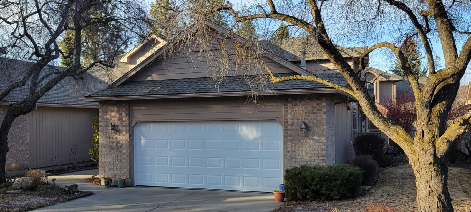 Property Photo:  1405 E Cambridge Ln  WA 99203 