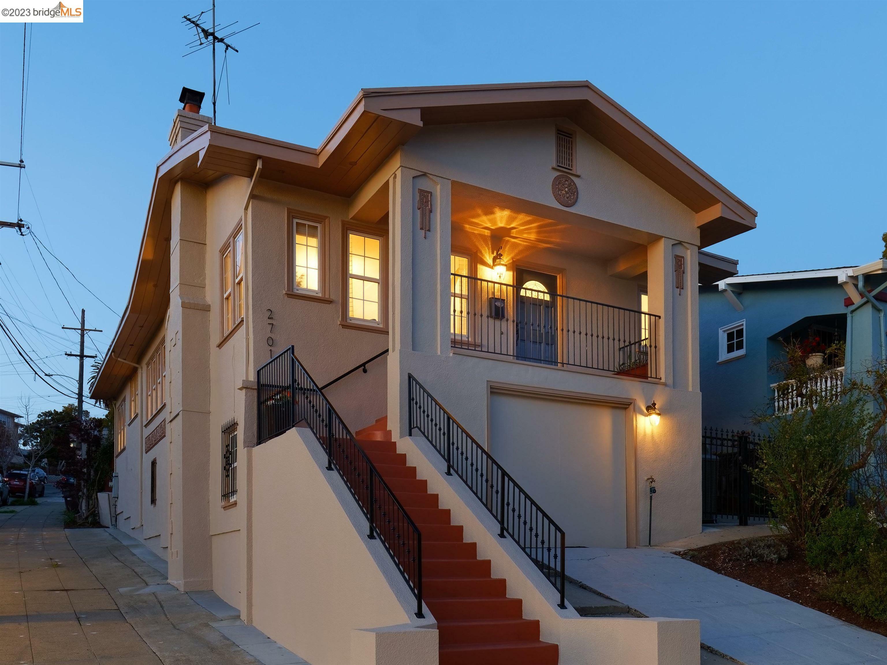 Property Photo:  2701 Park Blvd  CA 94606 