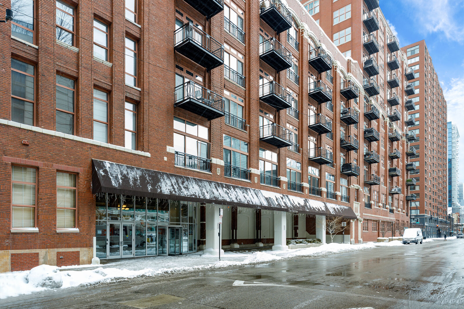 Property Photo: 360 W Illinois Street 201 IL 60610