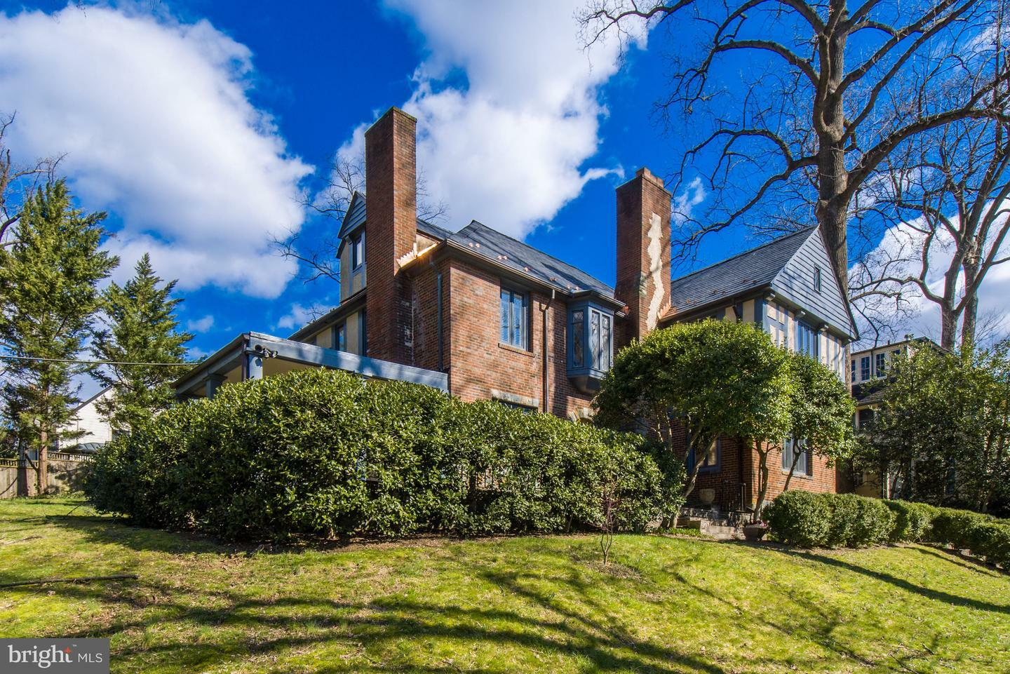 Property Photo: 4355 Forest Lane NW DC 20007