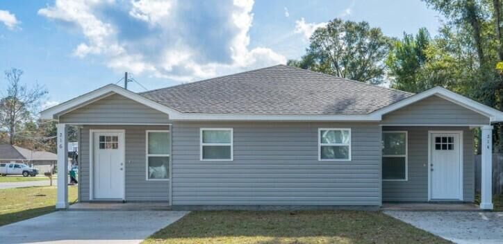 Property Photo:  1530 E First Avenue A  FL 32539 