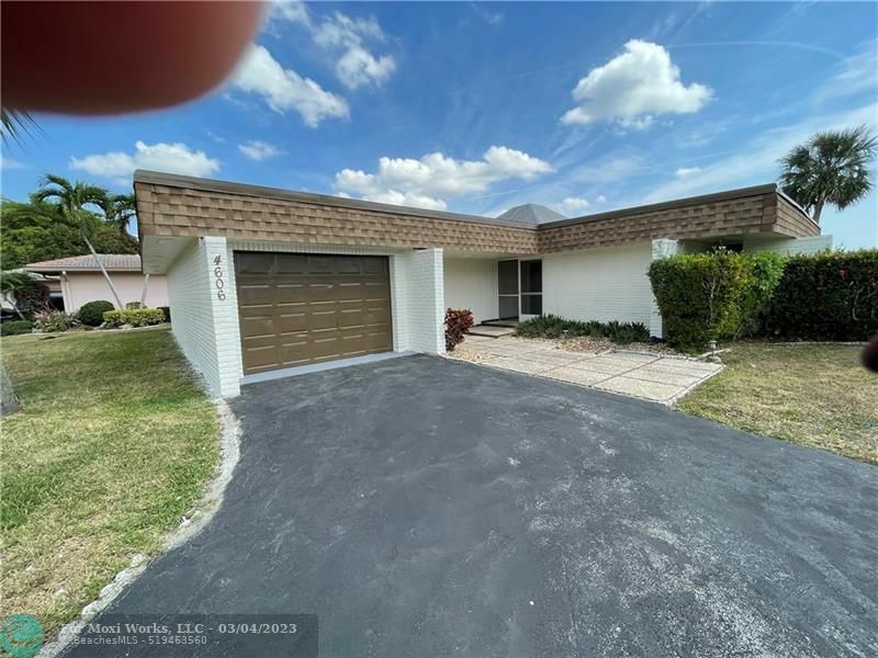 Property Photo:  4606 Queen Palm Ln  FL 33319 