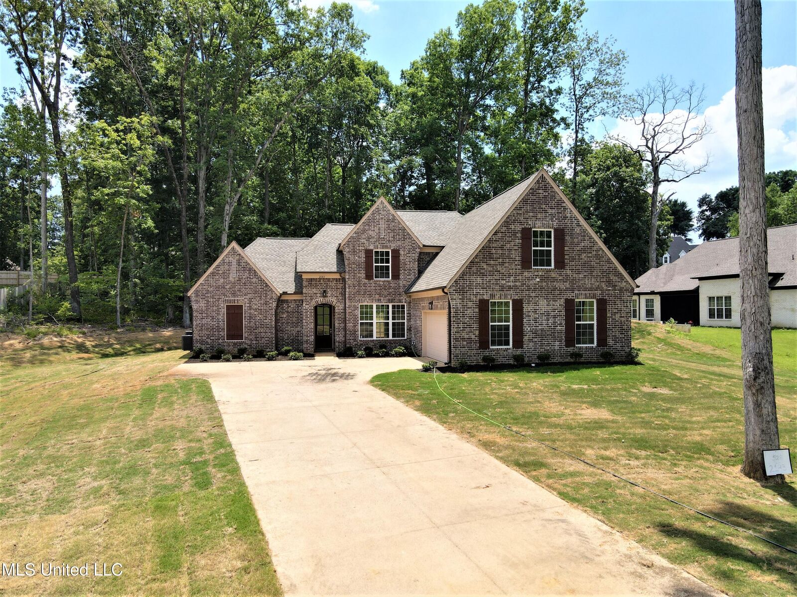 Property Photo:  2183 Belmarie Drive  MS 38672 