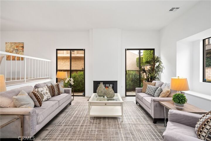 Property Photo:  435 Fairview Avenue 7  CA 91007 