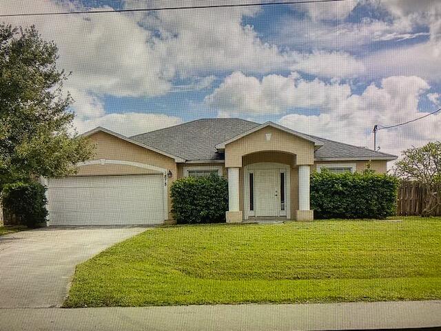 Property Photo: 2878 SE East Blackwell Drive FL 34952