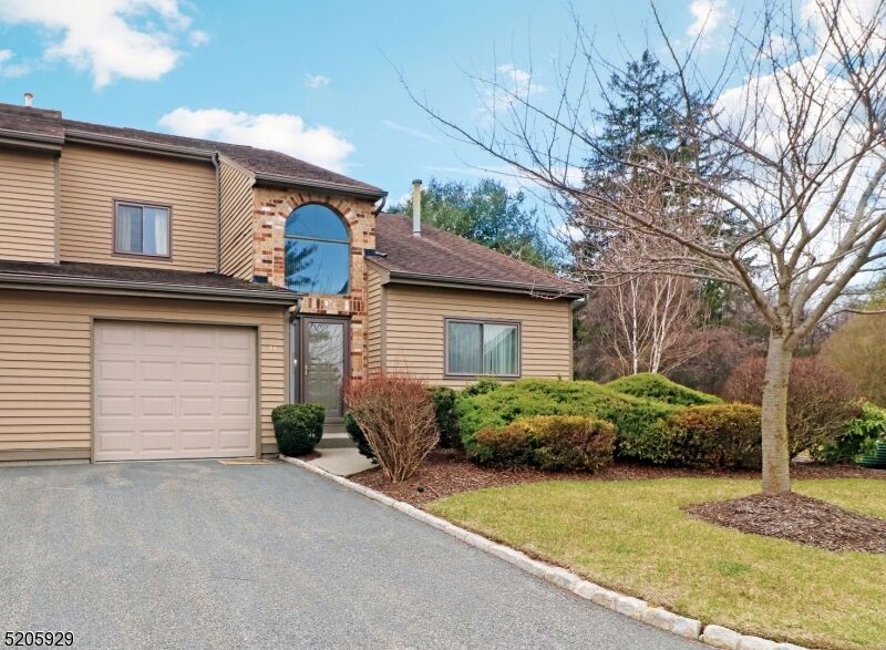 Property Photo:  13 Castle Ridge Dr  NJ 07936 