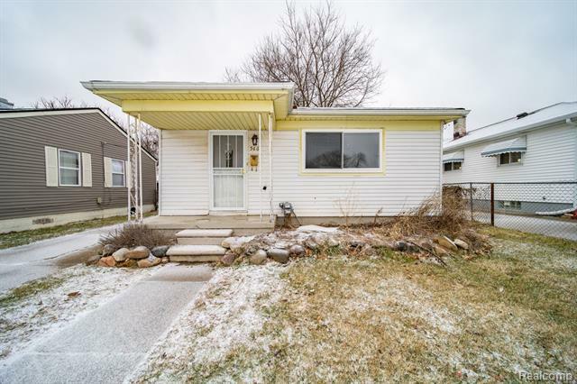 Property Photo:  546 Nevada Avenue  MI 48341 