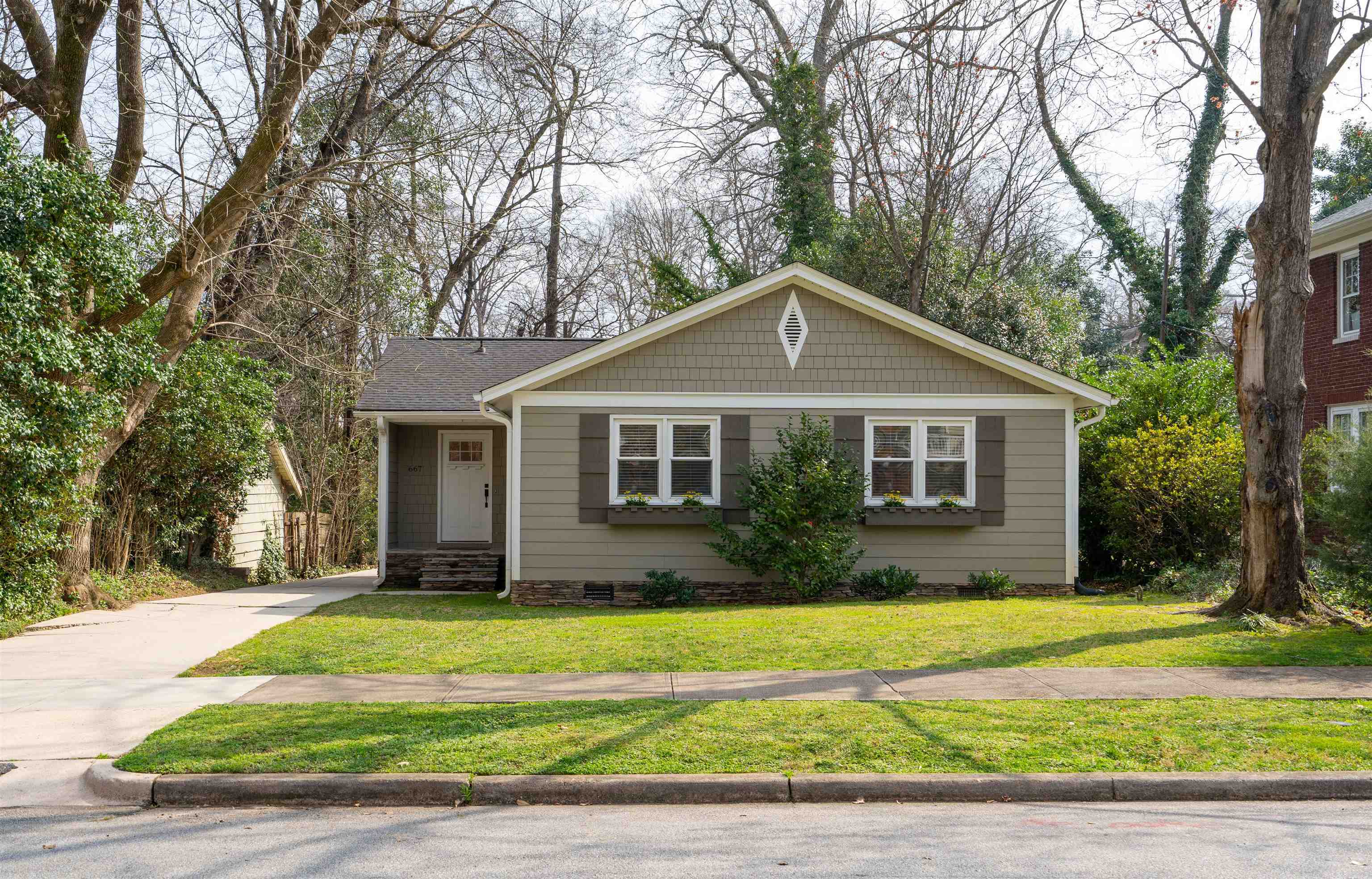 Property Photo:  667 Maple St  SC 29302 