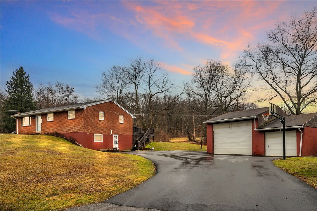 Property Photo:  161 Midvale Rd  PA 16157 