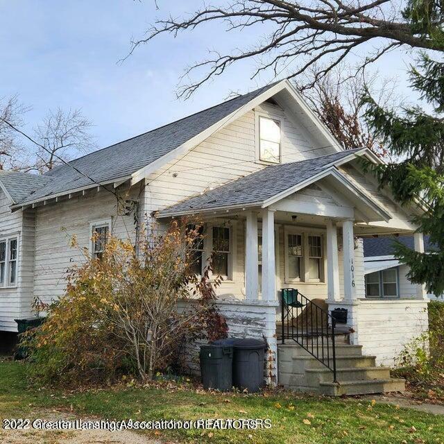 Property Photo:  1016 Lenore Avenue  MI 48910 