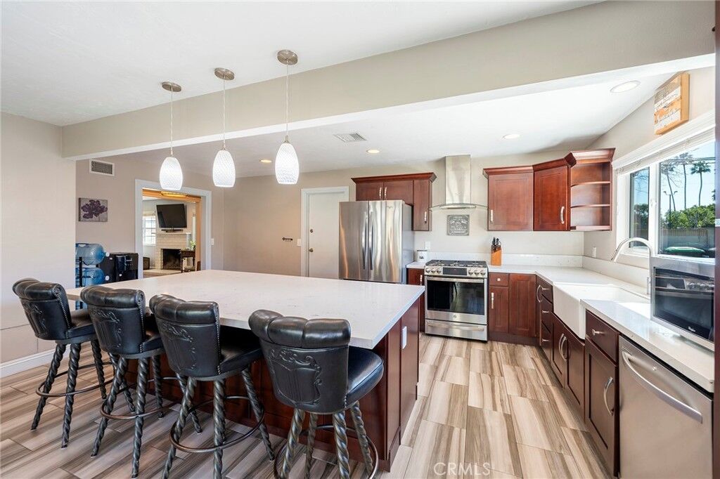 Property Photo:  1949 W Maple Avenue  CA 92868