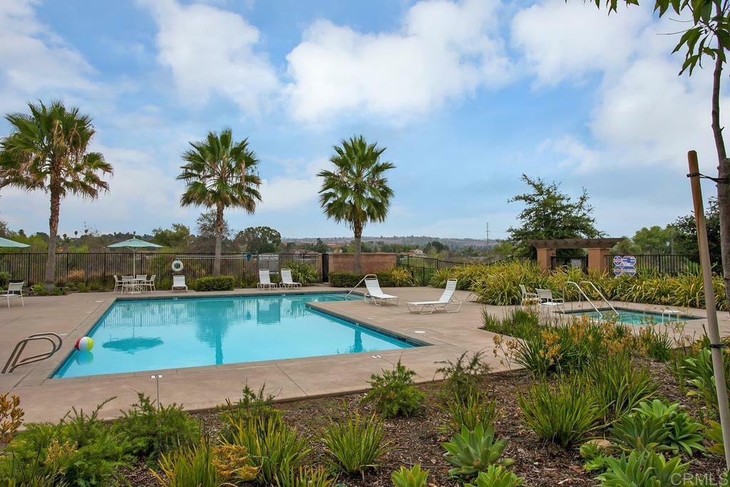 Property Photo: 5090 Cascade Way 102 CA 92057