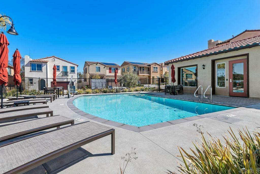 Property Photo:  878 Brookdale Drive  CA 92081 