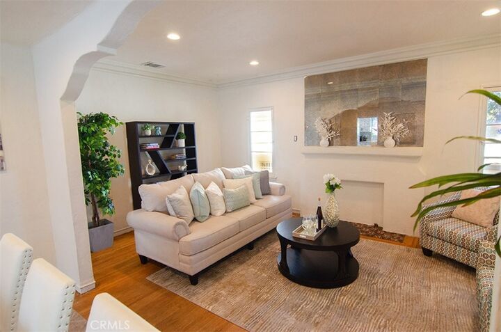 Property Photo:  3336 Madera Avenue  CA 90039 
