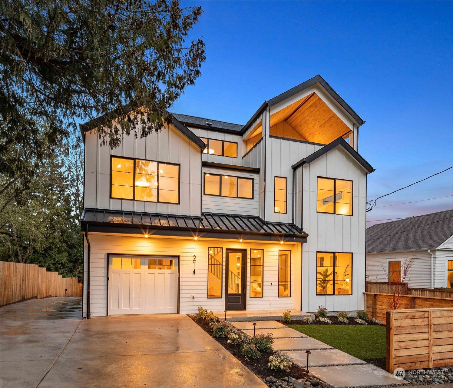 Property Photo: 214 29th Avenue E WA 98112