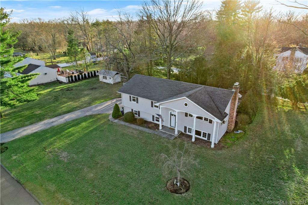 Property Photo:  1 Cottontail Road  CT 06854 