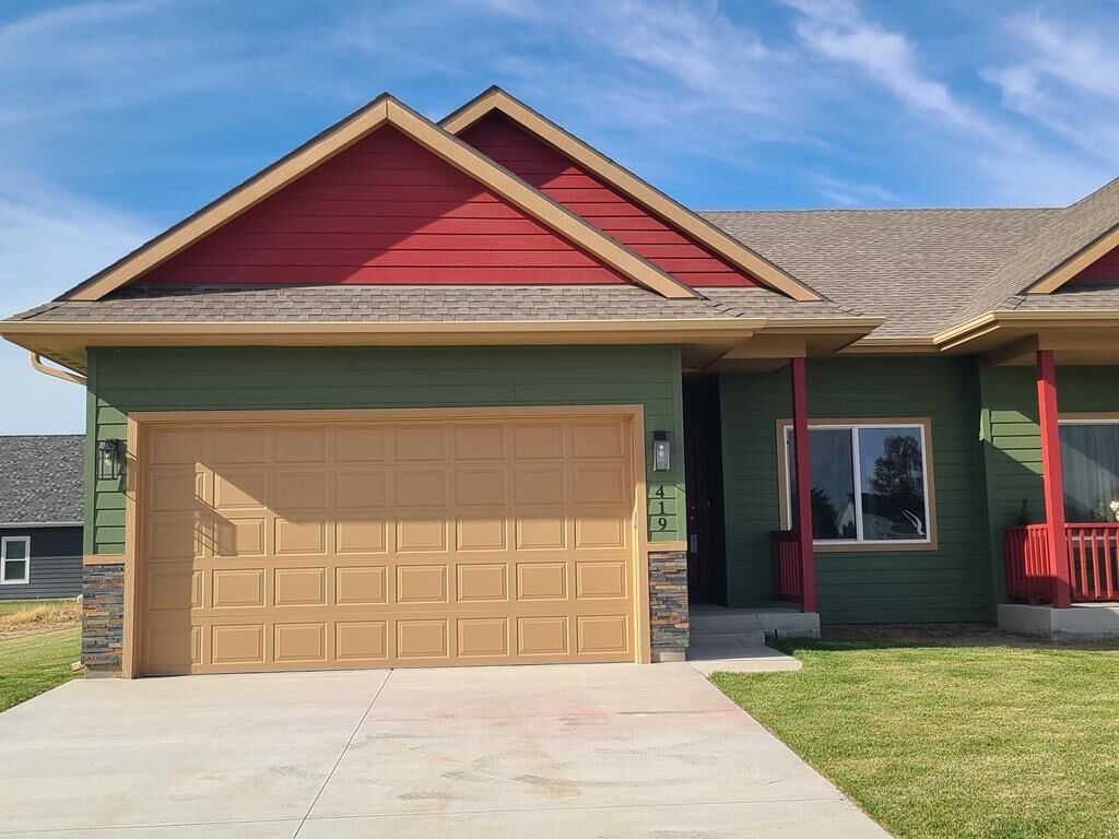 Property Photo: 419 Tomte Terrace KS 67456
