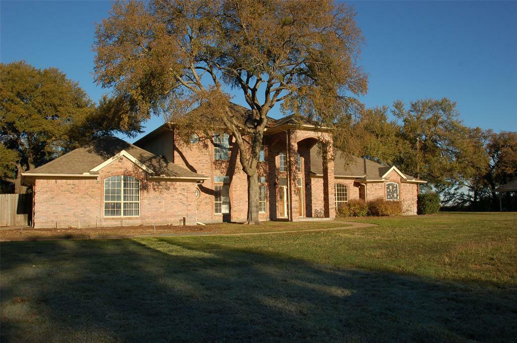 Property Photo:  137 Lakeview Drive  TX 76008 