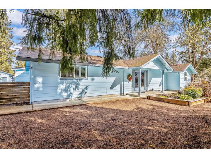 25375 Arnold Ln  Elmira OR 97437 photo