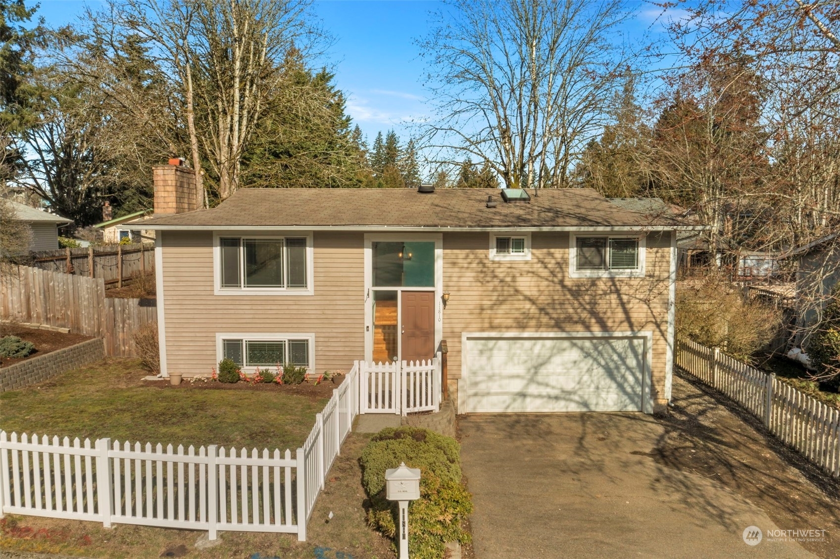Property Photo: 11810 SE 323rd Place WA 98092